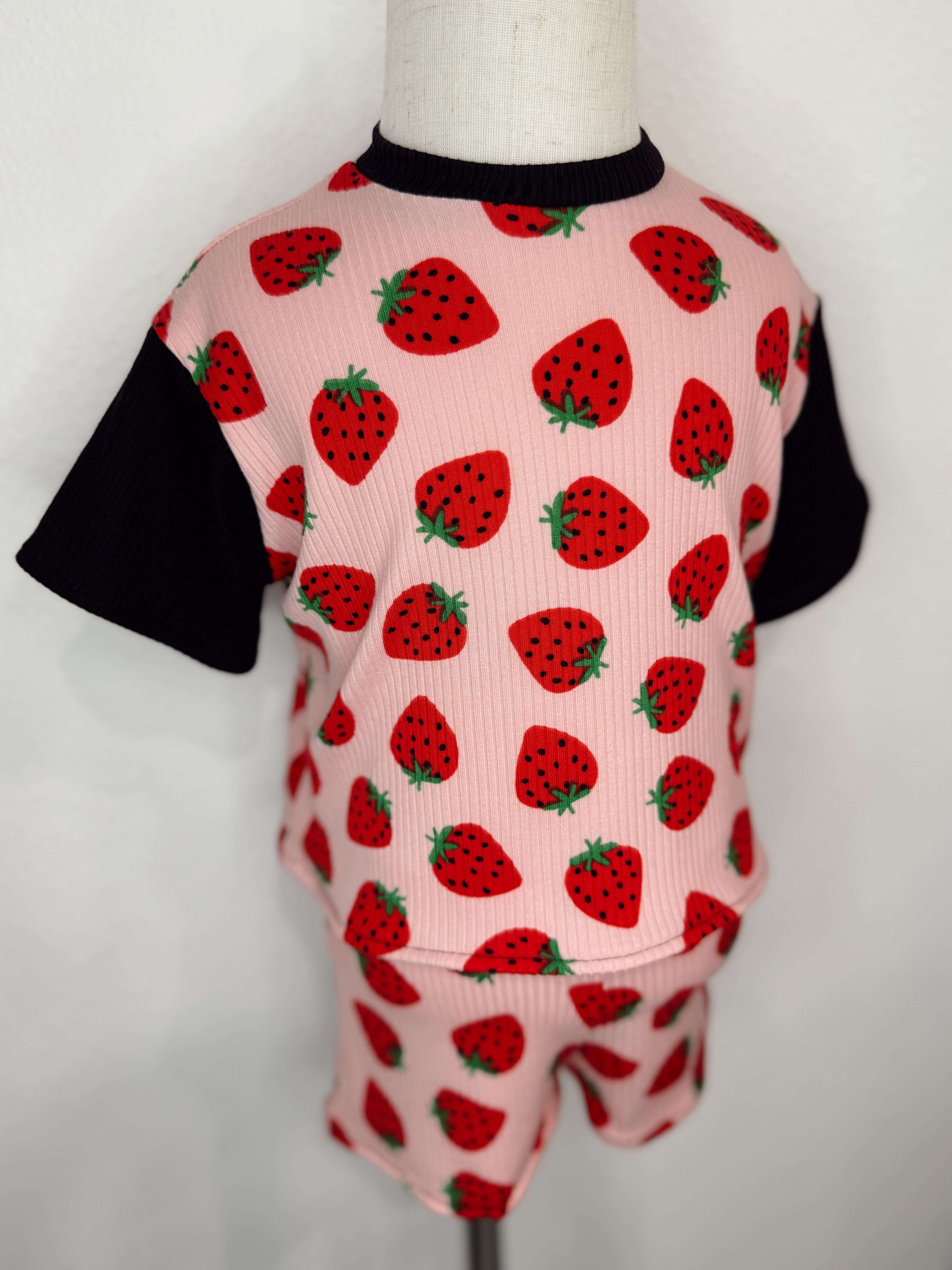 3/6M Strawberry Comfy Set